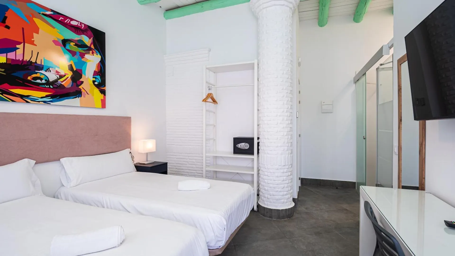 Hotel Kuve Μαρμπέλλα